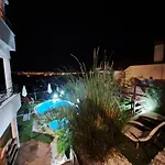 Luxury Emily With Amazing Sea View * لوفغان