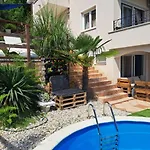 Luxury Emily With Amazing Sea View شقة لوفغان