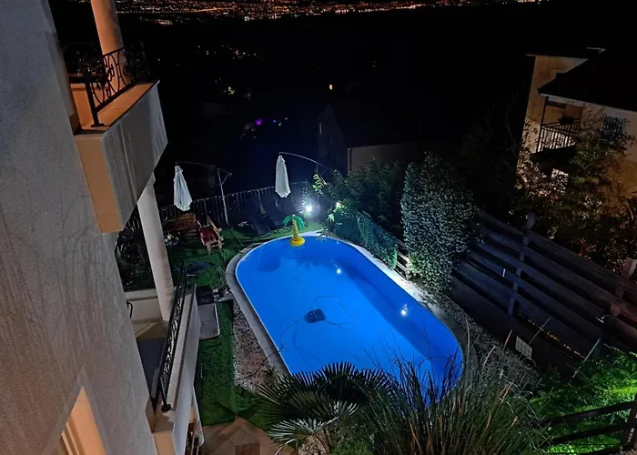Luxury Emily With Amazing Sea View Apartment