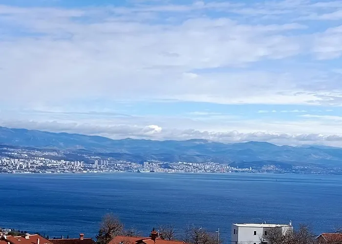 Luxury Emily With Amazing Sea View Apartment