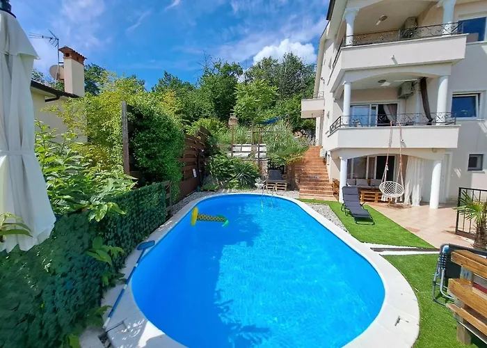 Luxury Emily With Amazing Sea View Apartment