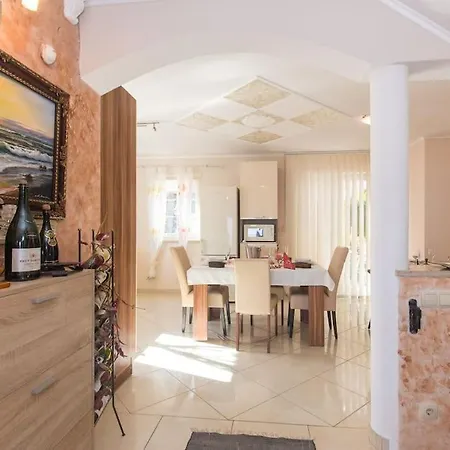 Luxury Emily With Amazing Sea View