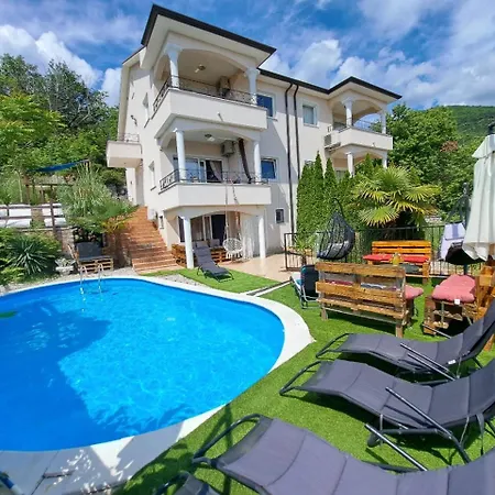 Luxury Emily With Amazing Sea View