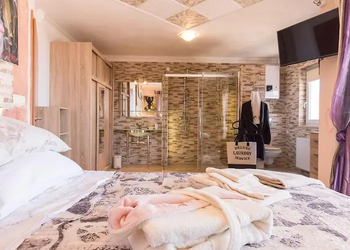 Luxury Emily With Amazing Sea View *