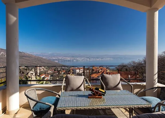Luxury Emily With Amazing Sea View Апартаменты *