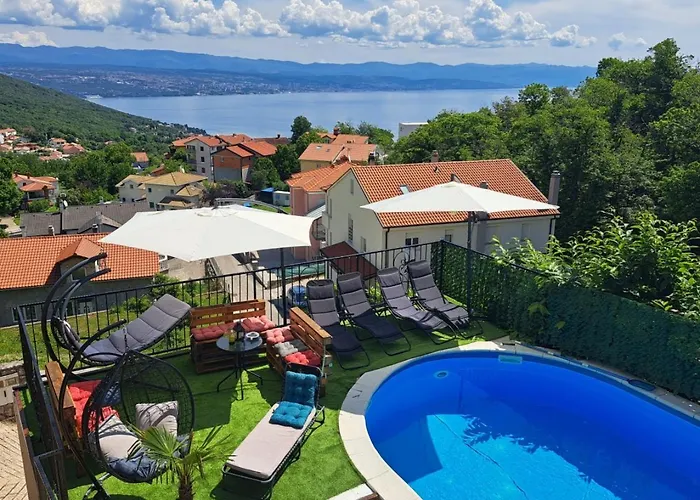 Апартаменты Luxury Emily With Amazing Sea View Ловран
