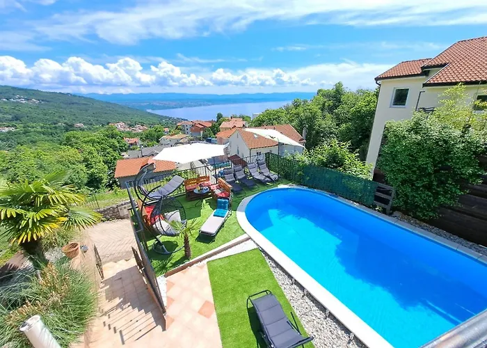Luxury Emily With Amazing Sea View Апартаменты Ловран